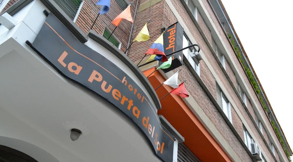 ホテル Ayenda 1506 La Puerta Del Sol ブカラマンガ エクステリア 写真