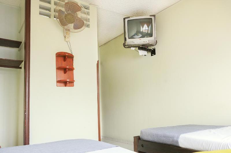 ホテル Ayenda 1506 La Puerta Del Sol ブカラマンガ 部屋 写真